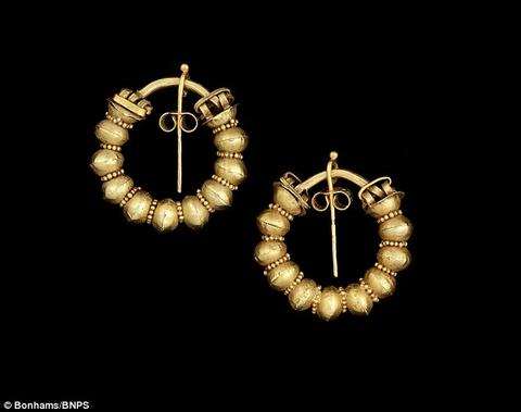 Elizabeth Jane Howard's ancient 2,400 year old gold hoop earrings.