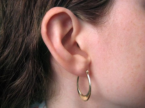14k Yellow Gold Tapered Oval Hoop Earrings, 1 Inch (1.5mm Tube) - LooptyHoops
