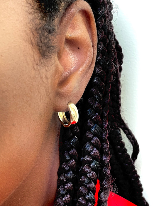 14k Yellow Gold Hinged Huggie Hoop Earrings (5mm), 2/3 inch (17mm) - LooptyHoops