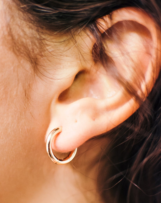 Small 14K Rose Gold Hinged Huggie Hoop Earrings, .60 In (15mm) (2.5mm Tube) - LooptyHoops