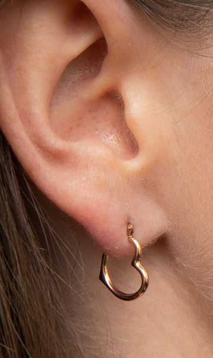 Single 14K Rose Gold Heart Shaped Hoop Earring (2mm Thick), 16mm - LooptyHoops
