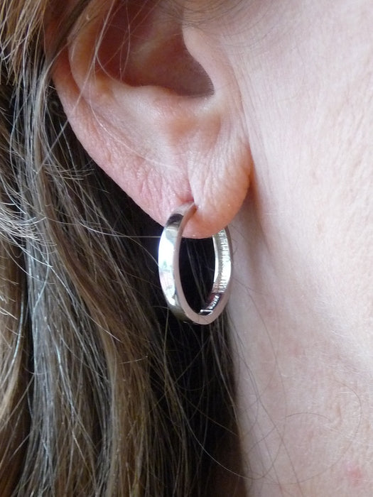 14k White Gold Hinged Hoop Earrings, 0.7 inch (18mm) (3mm) - LooptyHoops