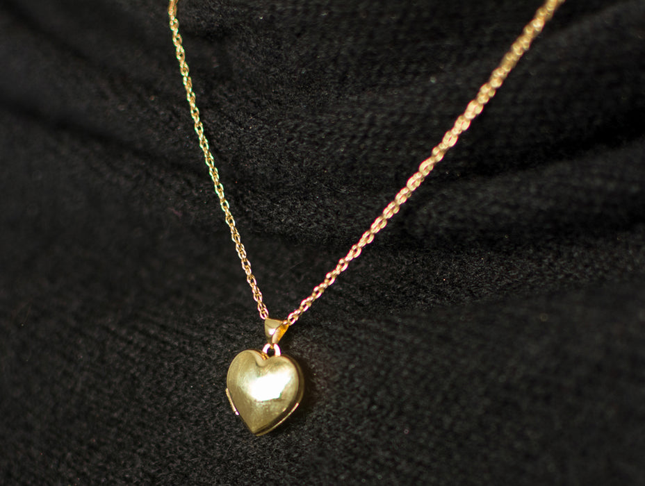 14K Yellow Gold Classic Heart Locket Pendant, 16mm x 15mm - LooptyHoops