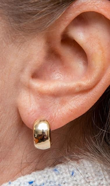 14K Gold Thick Huggie Hinged Hoop Earrings .60 Inch (15mm) (8mm Wide) - LooptyHoops